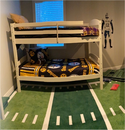 bunk beds in football bedroom